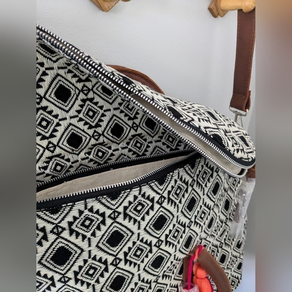 NWT Mercado Global Brocade Matea Handwoven Weekender - Picture 5 of 8